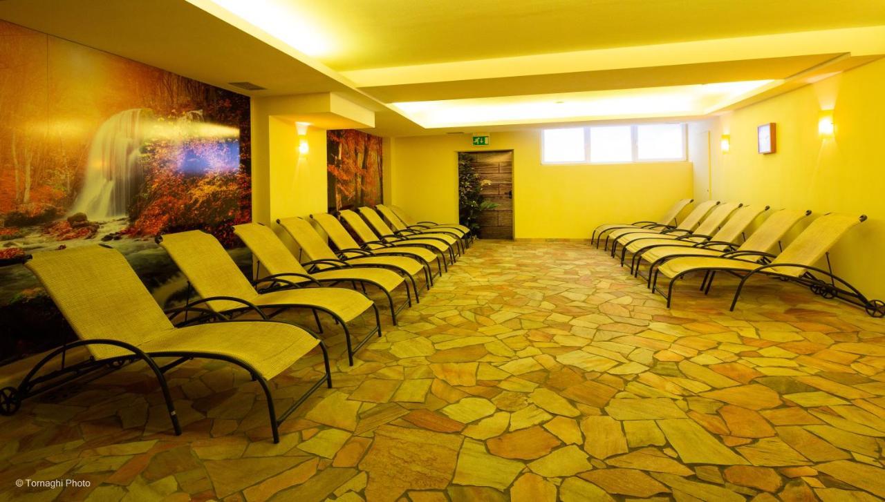 Hotel Alpen Андало Екстериор снимка