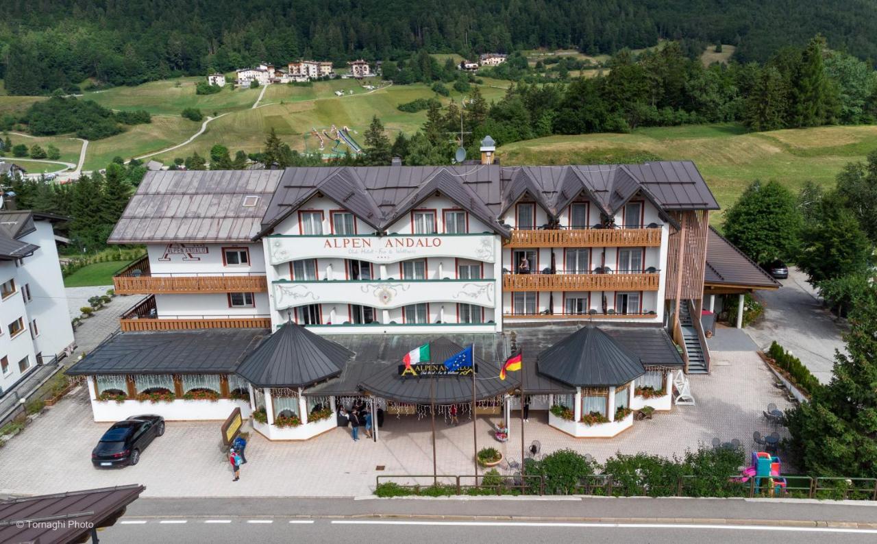 Hotel Alpen Андало Екстериор снимка