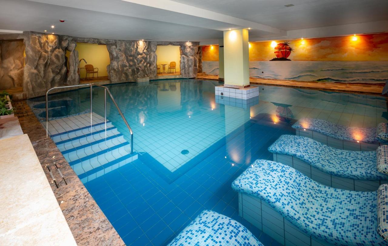 Hotel Alpen Андало Екстериор снимка