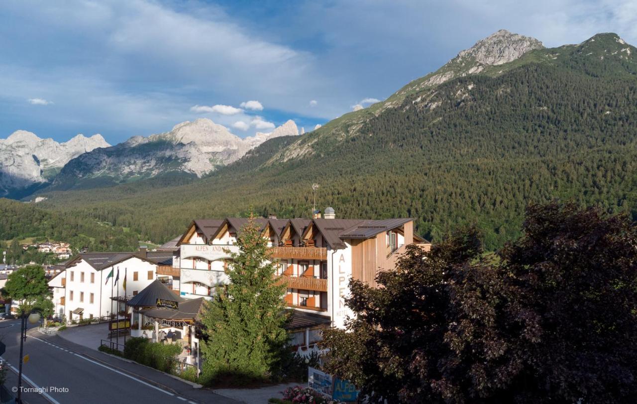 Hotel Alpen Андало Екстериор снимка