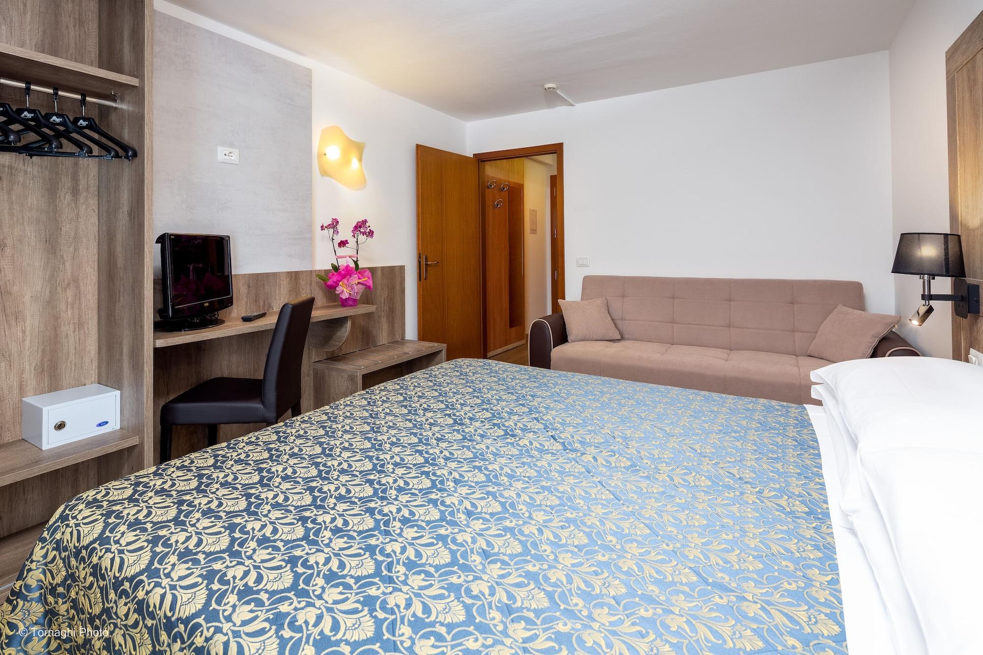 Hotel Alpen Андало Екстериор снимка