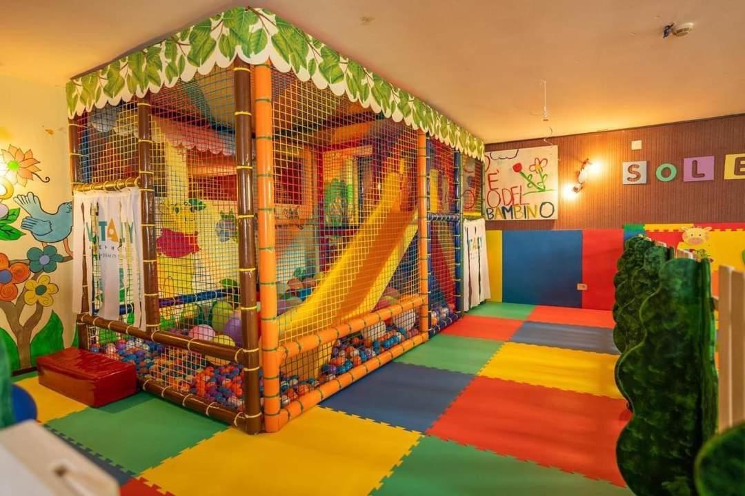 Hotel Alpen Андало Екстериор снимка